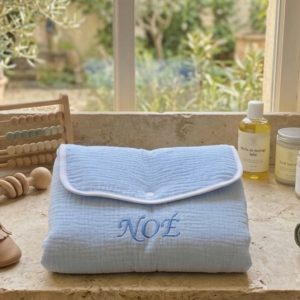 tapis-a-langer-gaz-de-coton-bleu-fiche-produit